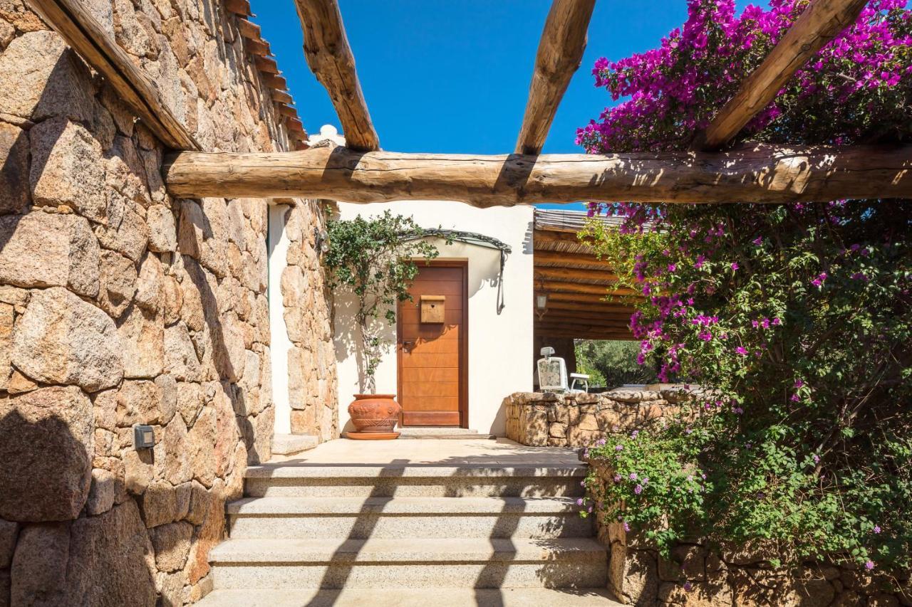 Albero Capovolto Bed & Breakfast Golfo Aranci Exterior photo