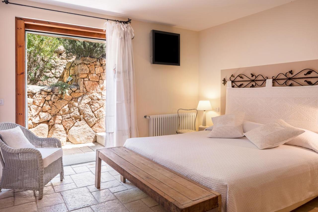 Albero Capovolto Bed & Breakfast Golfo Aranci Exterior photo